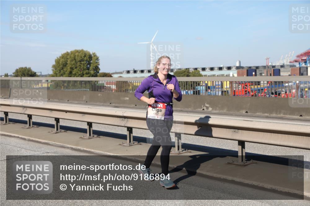 03.10.2025 - Köhlbrandbrückenlauf Yannick Fuchs http://msf.ph/oto/9186894 03.10.2025 12:06:05 Position 3 4937 meine-sportfotos.de
