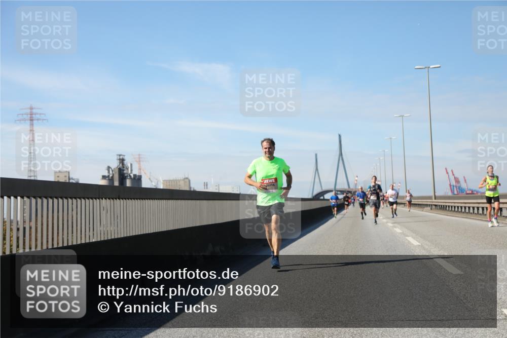 03.10.2025 - Köhlbrandbrückenlauf Yannick Fuchs http://msf.ph/oto/9186902 03.10.2025 11:45:17 Position 3  meine-sportfotos.de