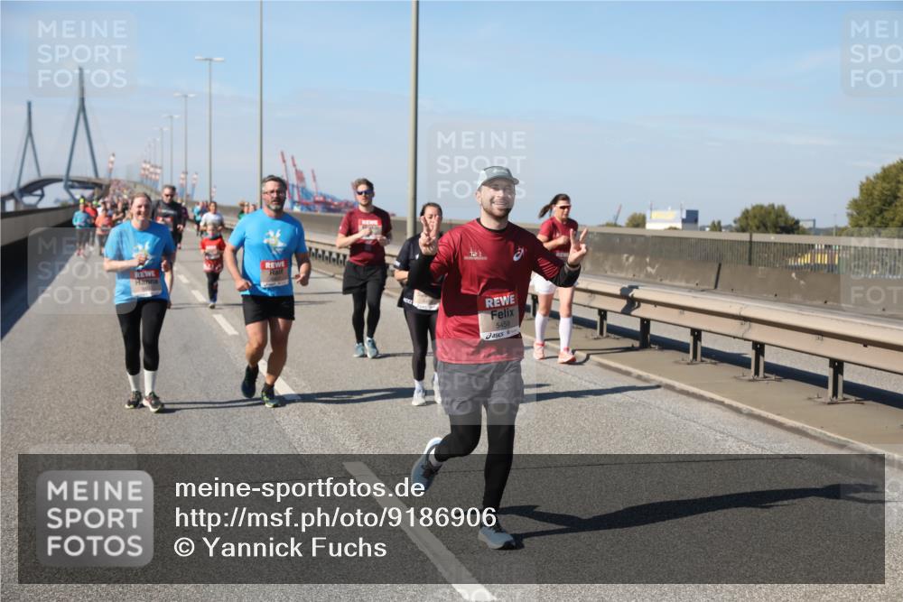 03.10.2025 - Köhlbrandbrückenlauf Yannick Fuchs http://msf.ph/oto/9186906 03.10.2025 12:06:06 Position 3 5459 meine-sportfotos.de