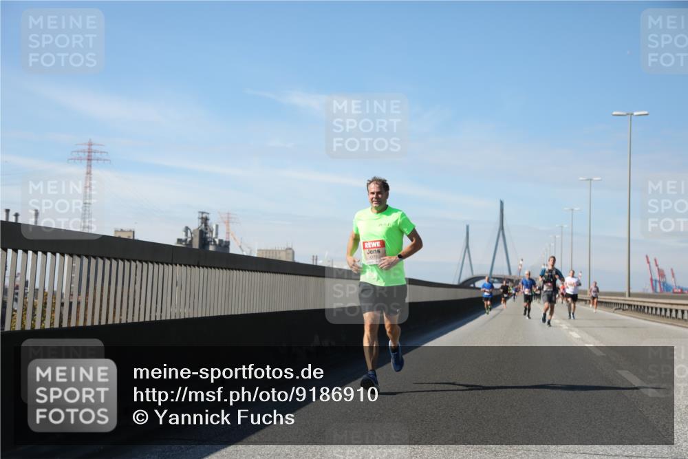 03.10.2025 - Köhlbrandbrückenlauf Yannick Fuchs http://msf.ph/oto/9186910 03.10.2025 11:45:18 Position 3  meine-sportfotos.de