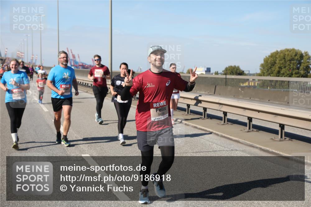 03.10.2025 - Köhlbrandbrückenlauf Yannick Fuchs http://msf.ph/oto/9186918 03.10.2025 12:06:06 Position 3 5459 meine-sportfotos.de