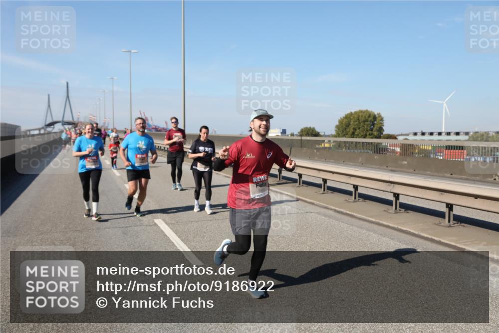 03.10.2025 - Köhlbrandbrückenlauf Yannick Fuchs http://msf.ph/oto/9186922 03.10.2025 12:06:07 Position 3  meine-sportfotos.de