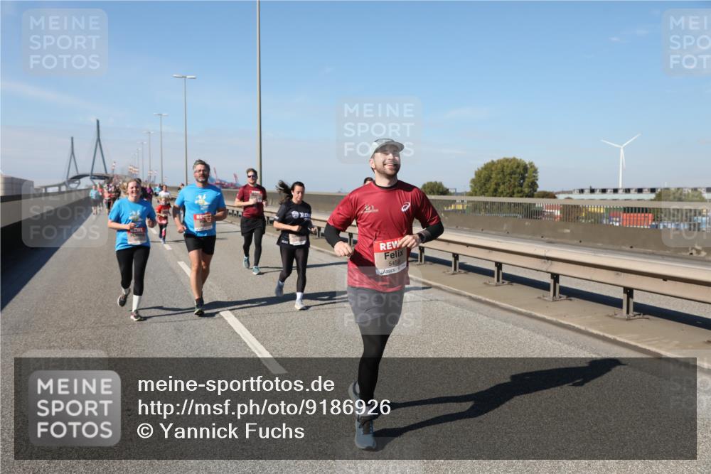03.10.2025 - Köhlbrandbrückenlauf Yannick Fuchs http://msf.ph/oto/9186926 03.10.2025 12:06:07 Position 3 5459 meine-sportfotos.de