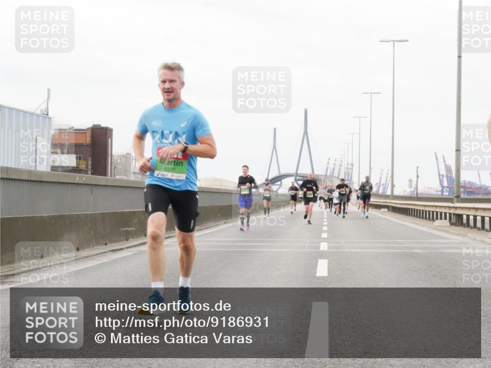 03.10.2025 - Köhlbrandbrückenlauf Matties Gatica Varas http://msf.ph/oto/9186931 03.10.2025 15:48:14 Position 3 9377 meine-sportfotos.de