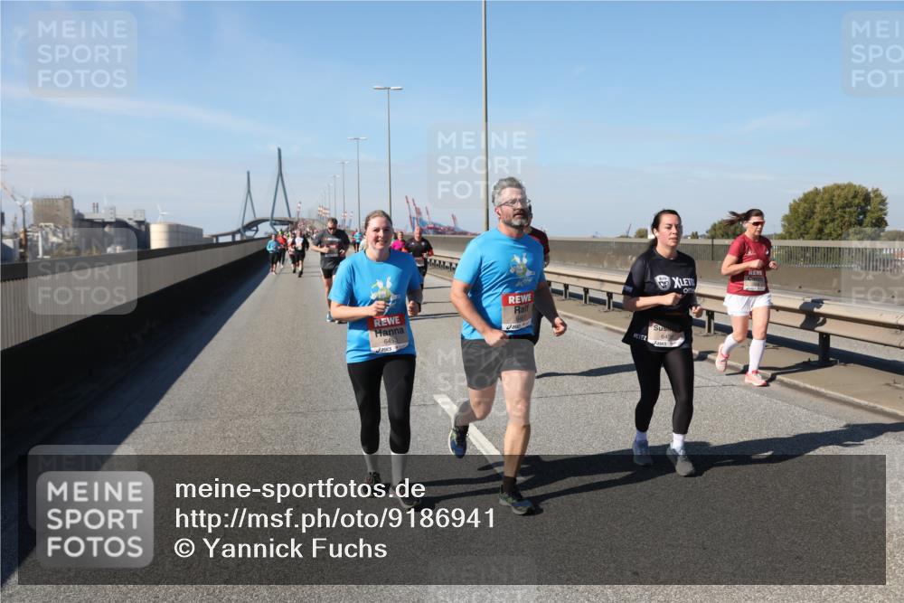 03.10.2025 - Köhlbrandbrückenlauf Yannick Fuchs http://msf.ph/oto/9186941 03.10.2025 12:06:08 Position 3 6453, 643 meine-sportfotos.de