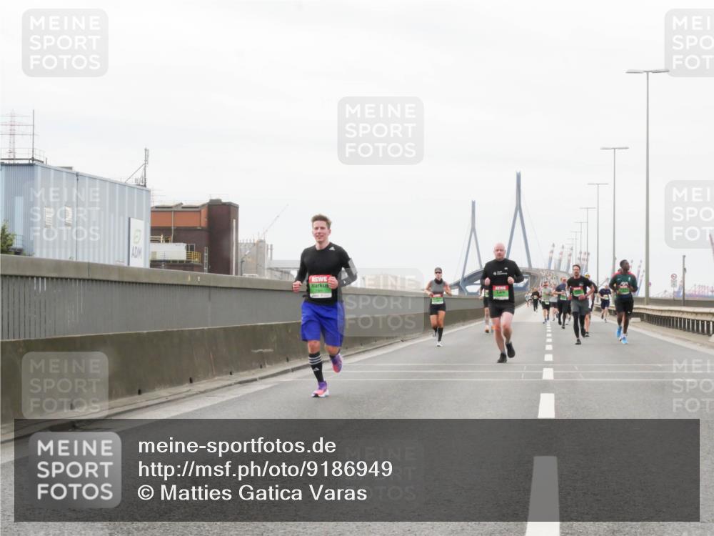 03.10.2025 - Köhlbrandbrückenlauf Matties Gatica Varas http://msf.ph/oto/9186949 03.10.2025 15:48:18 Position 3  meine-sportfotos.de