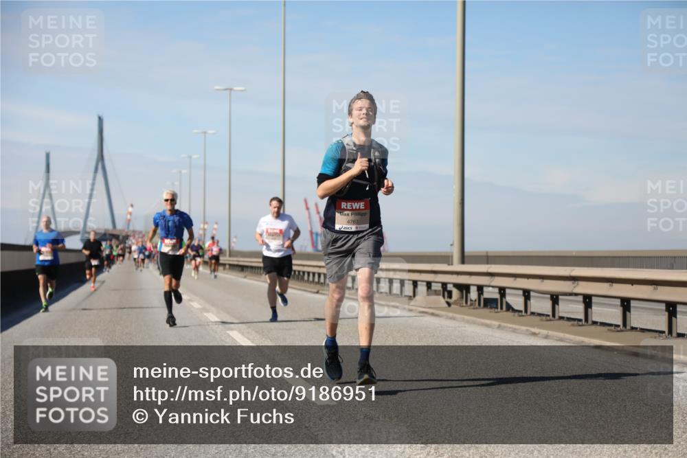 03.10.2025 - Köhlbrandbrückenlauf Yannick Fuchs http://msf.ph/oto/9186951 03.10.2025 11:45:23 Position 3 4763 meine-sportfotos.de