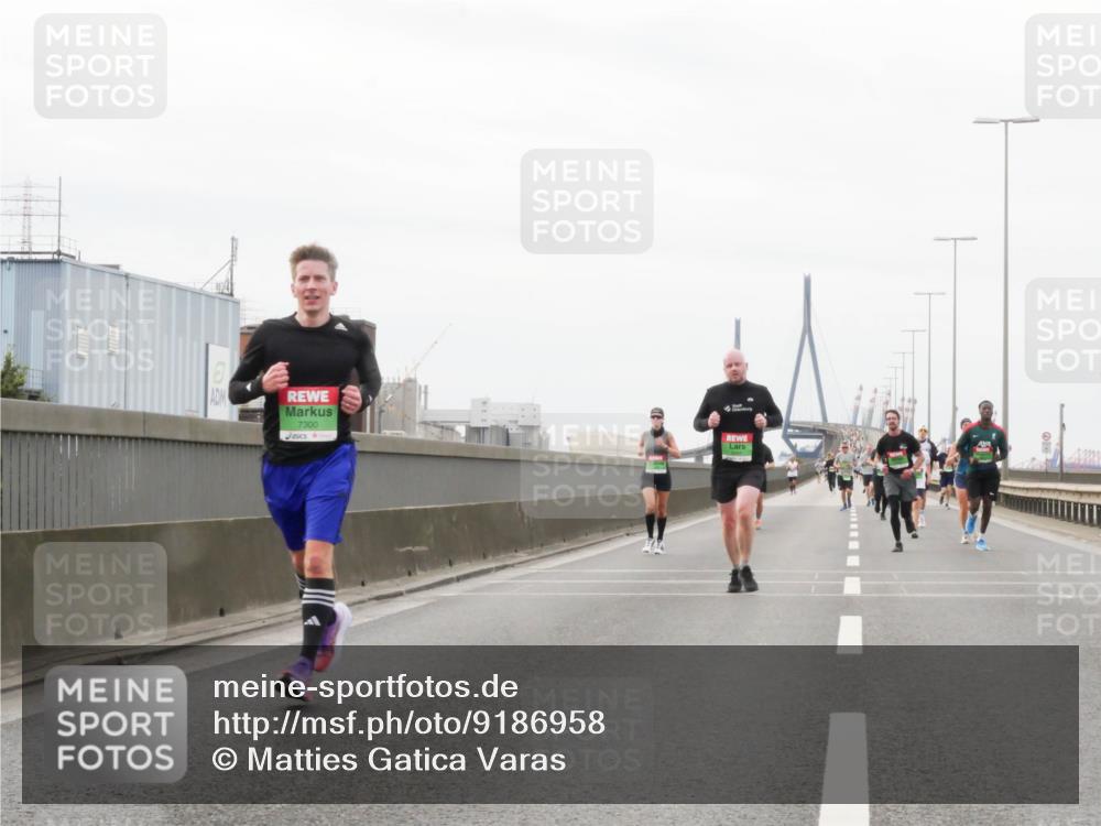 03.10.2025 - Köhlbrandbrückenlauf Matties Gatica Varas http://msf.ph/oto/9186958 03.10.2025 15:48:20 Position 3 7300 meine-sportfotos.de