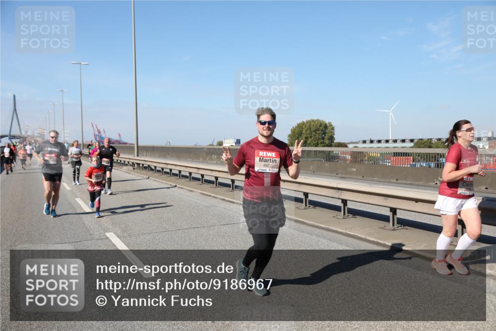 03.10.2025 - Köhlbrandbrückenlauf Yannick Fuchs http://msf.ph/oto/9186967 03.10.2025 12:06:10 Position 3 4827 meine-sportfotos.de
