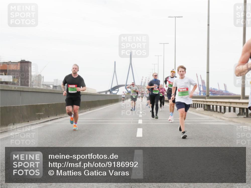03.10.2025 - Köhlbrandbrückenlauf Matties Gatica Varas http://msf.ph/oto/9186992 03.10.2025 15:48:27 Position 3 7245 meine-sportfotos.de