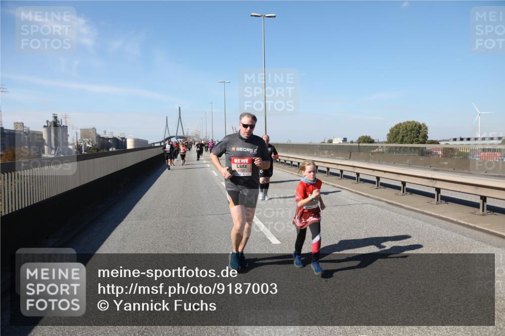 03.10.2025 - Köhlbrandbrückenlauf Yannick Fuchs http://msf.ph/oto/9187003 03.10.2025 12:06:12 Position 3 5755 meine-sportfotos.de