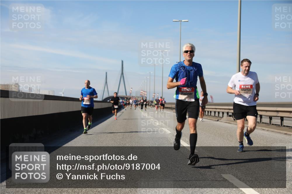 03.10.2025 - Köhlbrandbrückenlauf Yannick Fuchs http://msf.ph/oto/9187004 03.10.2025 11:45:26 Position 3 4425 meine-sportfotos.de