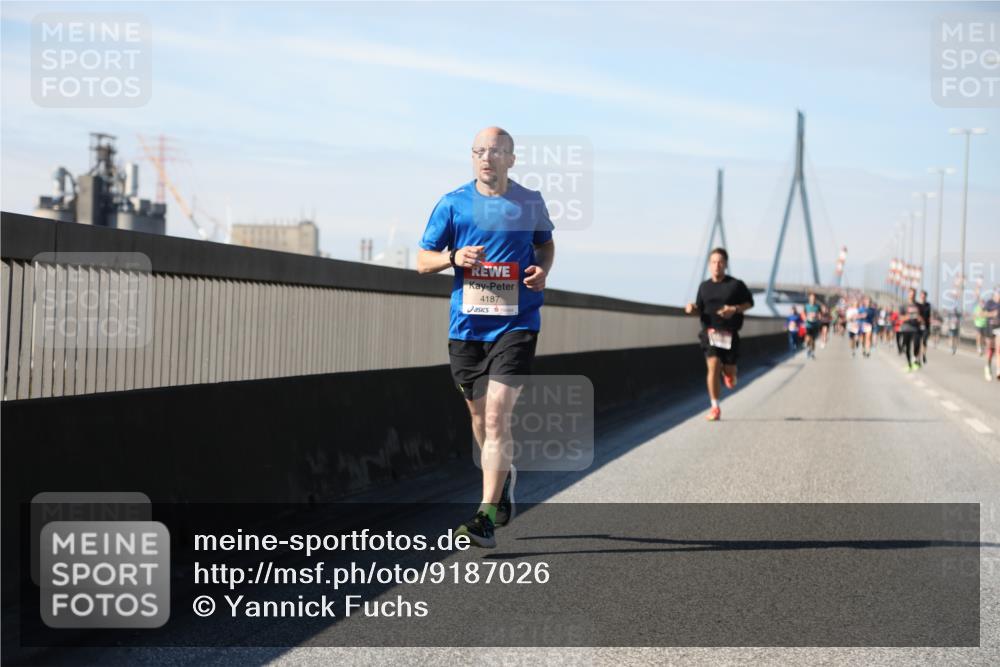 03.10.2025 - Köhlbrandbrückenlauf Yannick Fuchs http://msf.ph/oto/9187026 03.10.2025 11:45:28 Position 3 4187 meine-sportfotos.de