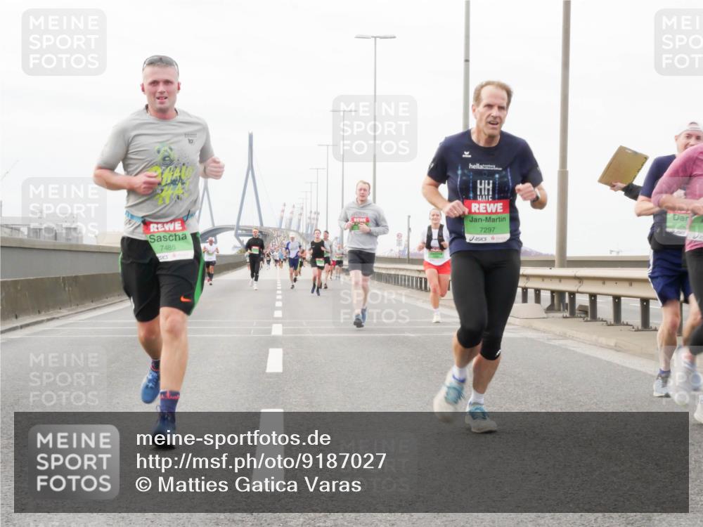 03.10.2025 - Köhlbrandbrückenlauf Matties Gatica Varas http://msf.ph/oto/9187027 03.10.2025 15:48:35 Position 3 7485, 7297 meine-sportfotos.de