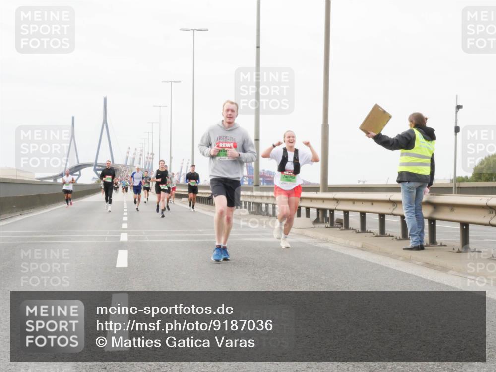 03.10.2025 - Köhlbrandbrückenlauf Matties Gatica Varas http://msf.ph/oto/9187036 03.10.2025 15:48:37 Position 3 1 meine-sportfotos.de