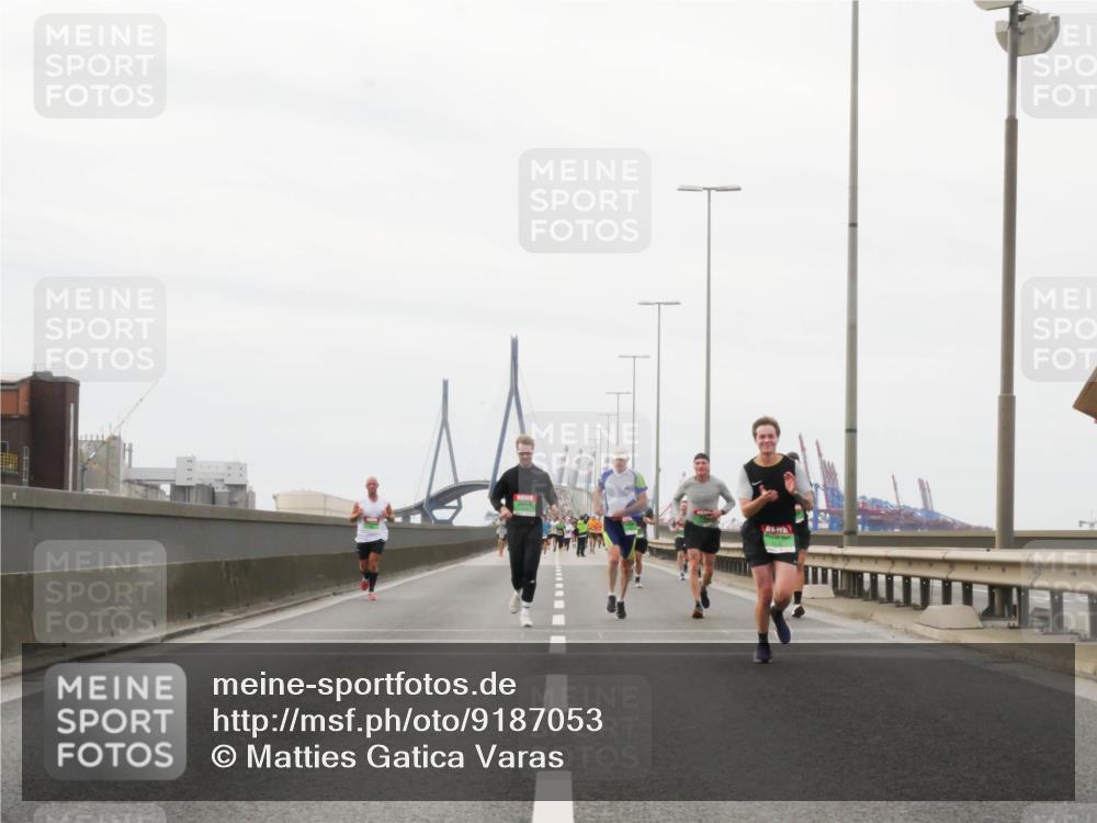 03.10.2025 - Köhlbrandbrückenlauf Matties Gatica Varas http://msf.ph/oto/9187053 03.10.2025 15:48:42 Position 3  meine-sportfotos.de