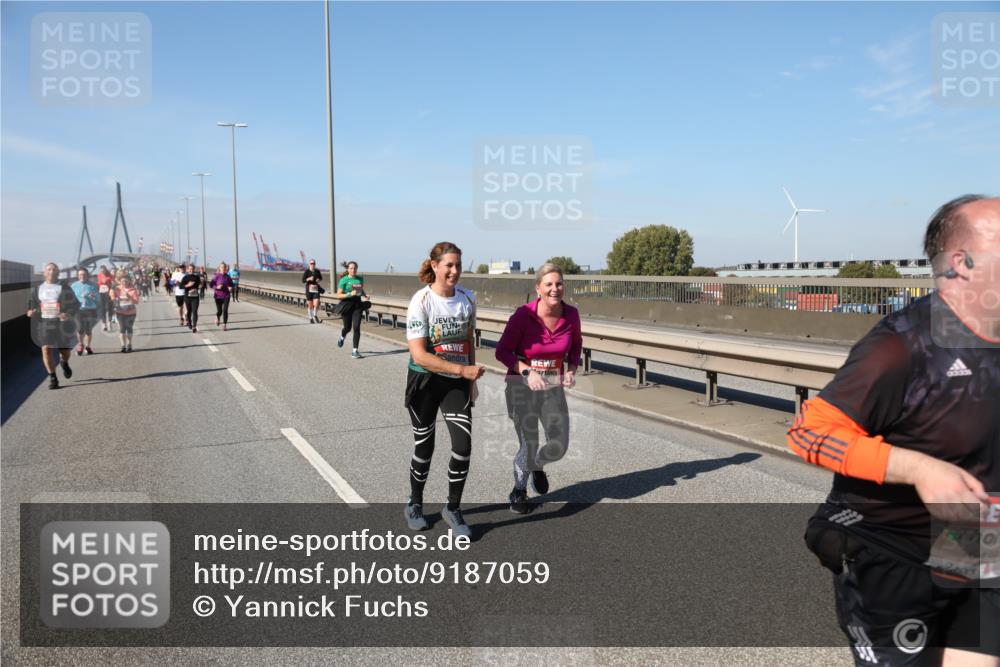 03.10.2025 - Köhlbrandbrückenlauf Yannick Fuchs http://msf.ph/oto/9187059 03.10.2025 12:06:16 Position 3 6418, 2495 meine-sportfotos.de
