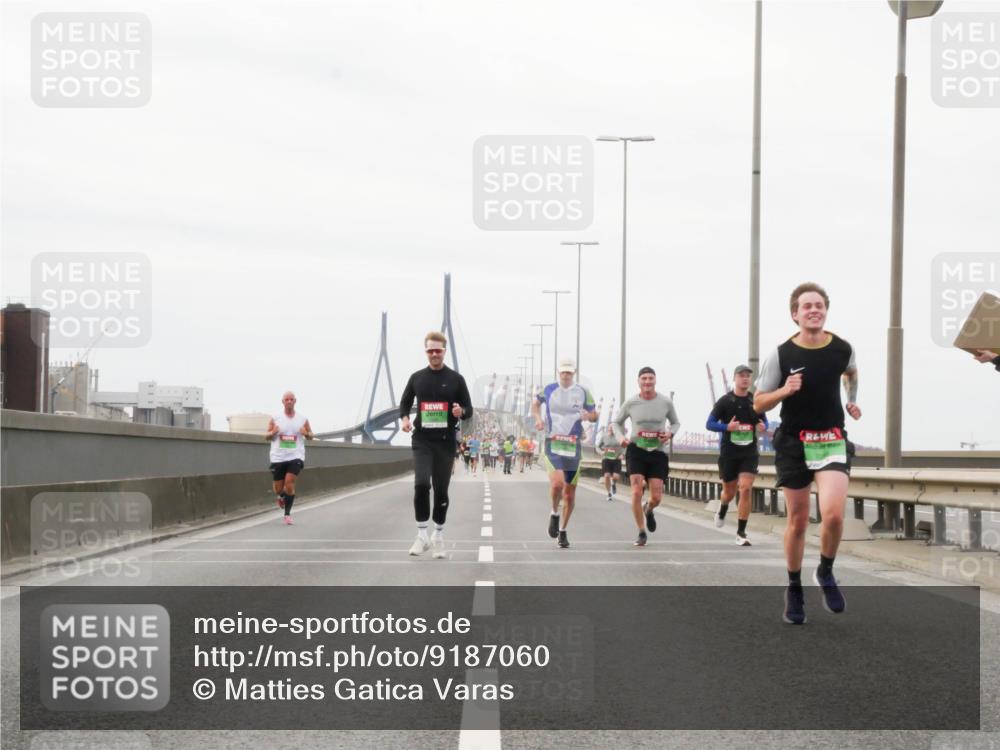 03.10.2025 - Köhlbrandbrückenlauf Matties Gatica Varas http://msf.ph/oto/9187060 03.10.2025 15:48:44 Position 3  meine-sportfotos.de