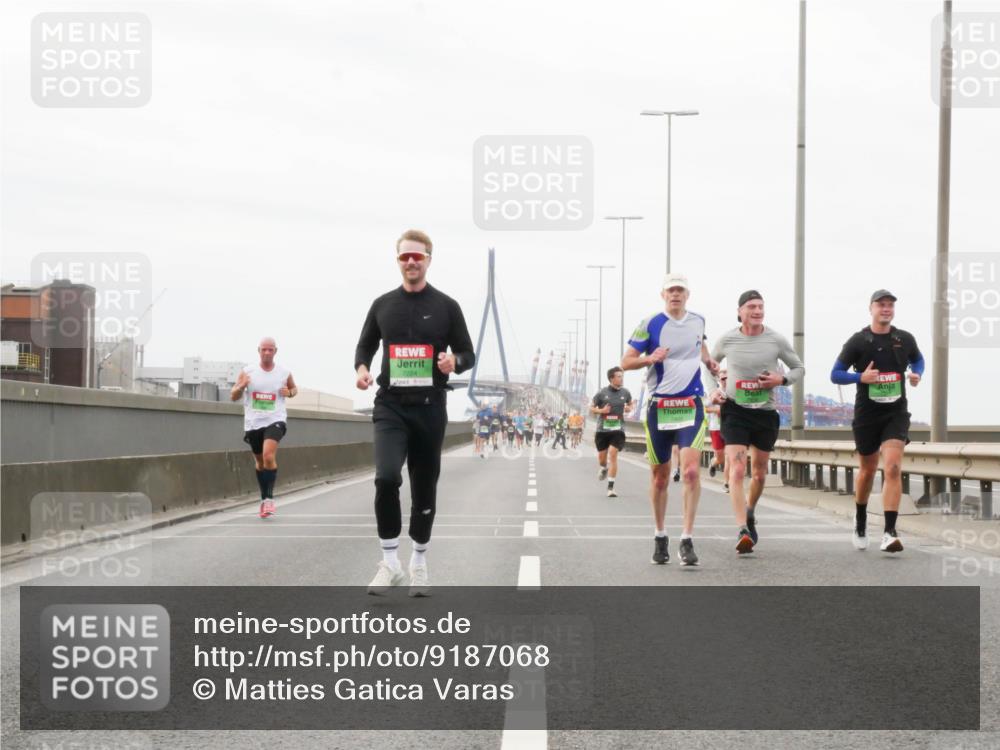 03.10.2025 - Köhlbrandbrückenlauf Matties Gatica Varas http://msf.ph/oto/9187068 03.10.2025 15:48:46 Position 3 7224 meine-sportfotos.de