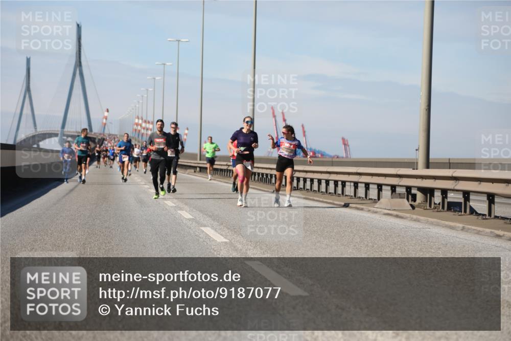 03.10.2025 - Köhlbrandbrückenlauf Yannick Fuchs http://msf.ph/oto/9187077 03.10.2025 11:45:33 Position 3  meine-sportfotos.de