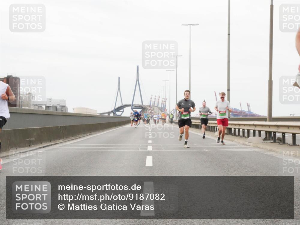 03.10.2025 - Köhlbrandbrückenlauf Matties Gatica Varas http://msf.ph/oto/9187082 03.10.2025 15:48:48 Position 3 60 meine-sportfotos.de