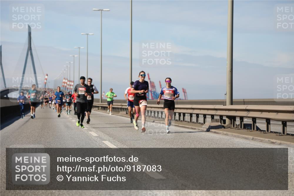 03.10.2025 - Köhlbrandbrückenlauf Yannick Fuchs http://msf.ph/oto/9187083 03.10.2025 11:45:34 Position 3  meine-sportfotos.de