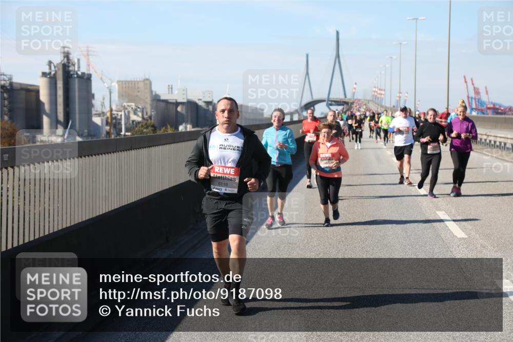 03.10.2025 - Köhlbrandbrückenlauf Yannick Fuchs http://msf.ph/oto/9187098 03.10.2025 12:06:18 Position 3 6118 meine-sportfotos.de