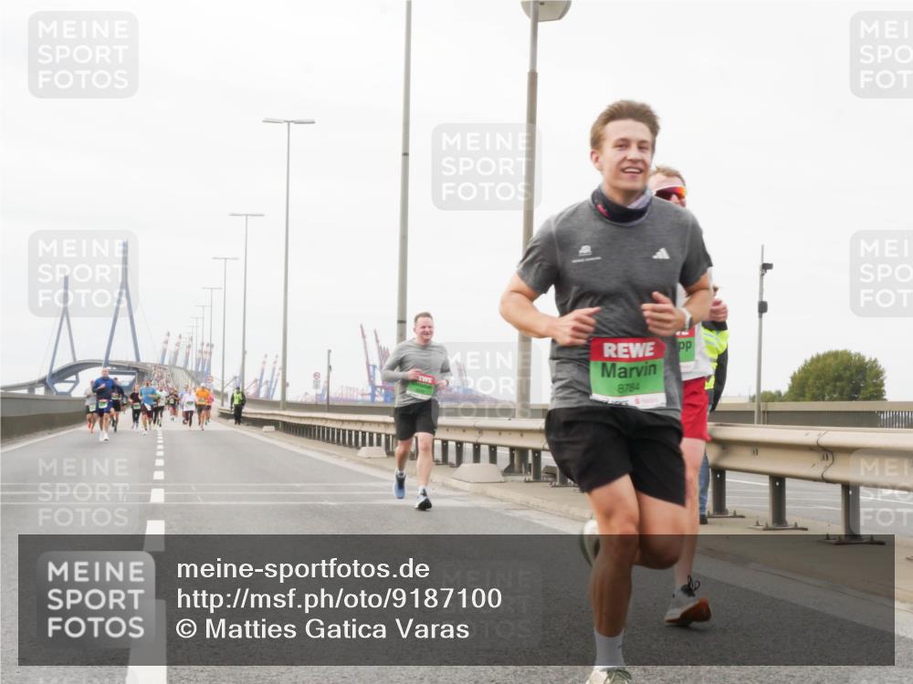03.10.2025 - Köhlbrandbrückenlauf Matties Gatica Varas http://msf.ph/oto/9187100 03.10.2025 15:48:52 Position 3 8784 meine-sportfotos.de