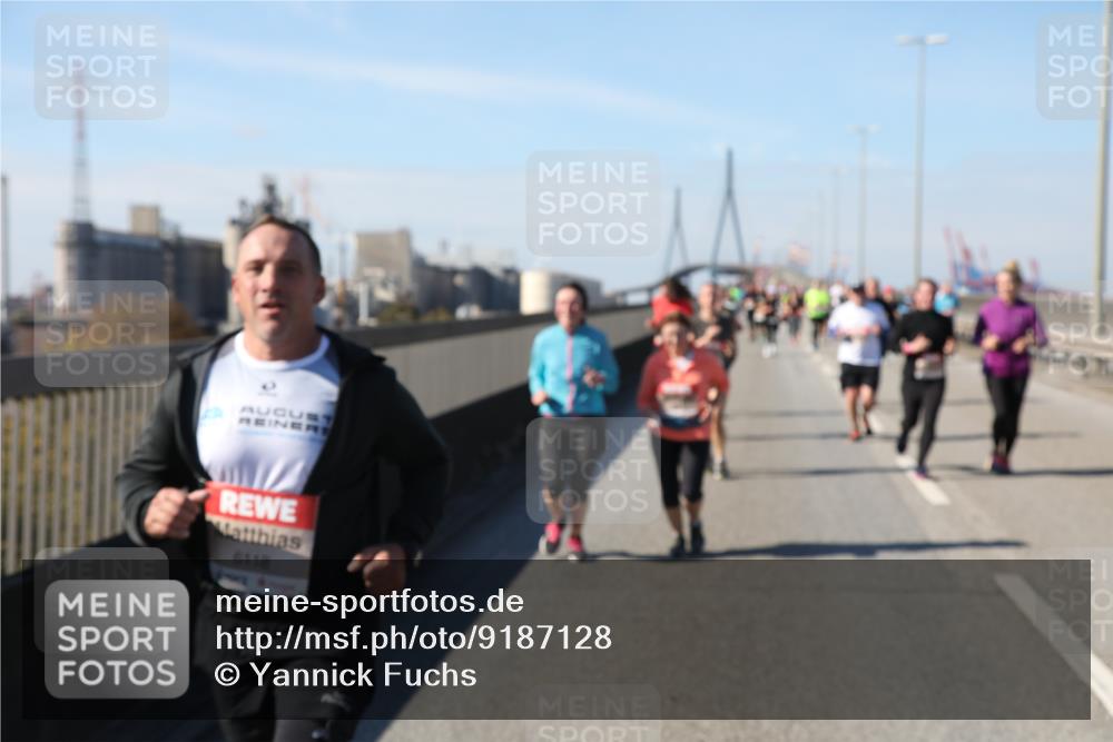 03.10.2025 - Köhlbrandbrückenlauf Yannick Fuchs http://msf.ph/oto/9187128 03.10.2025 12:06:19 Position 3 6118 meine-sportfotos.de