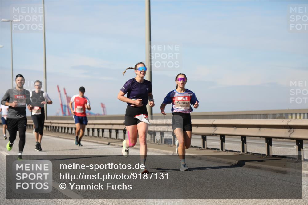 03.10.2025 - Köhlbrandbrückenlauf Yannick Fuchs http://msf.ph/oto/9187131 03.10.2025 11:45:37 Position 3 4206 meine-sportfotos.de