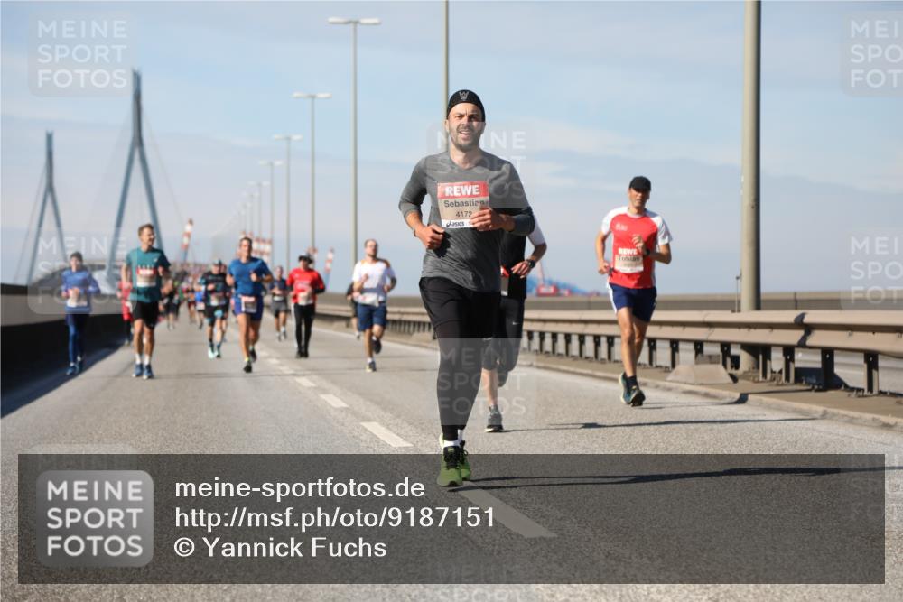 03.10.2025 - Köhlbrandbrückenlauf Yannick Fuchs http://msf.ph/oto/9187151 03.10.2025 11:45:38 Position 3 4172 meine-sportfotos.de