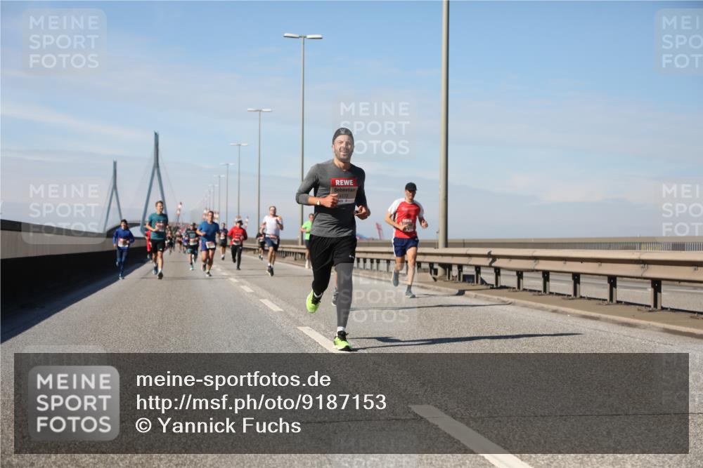 03.10.2025 - Köhlbrandbrückenlauf Yannick Fuchs http://msf.ph/oto/9187153 03.10.2025 11:45:39 Position 3 4172 meine-sportfotos.de