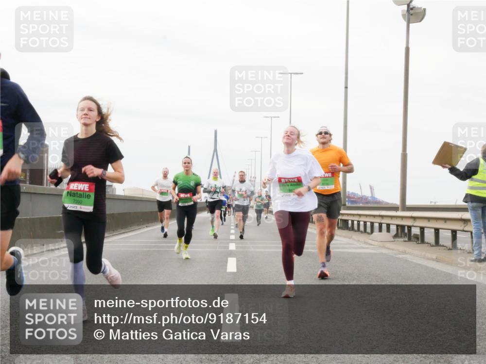 03.10.2025 - Köhlbrandbrückenlauf Matties Gatica Varas http://msf.ph/oto/9187154 03.10.2025 15:49:11 Position 3 7392, 7862 meine-sportfotos.de