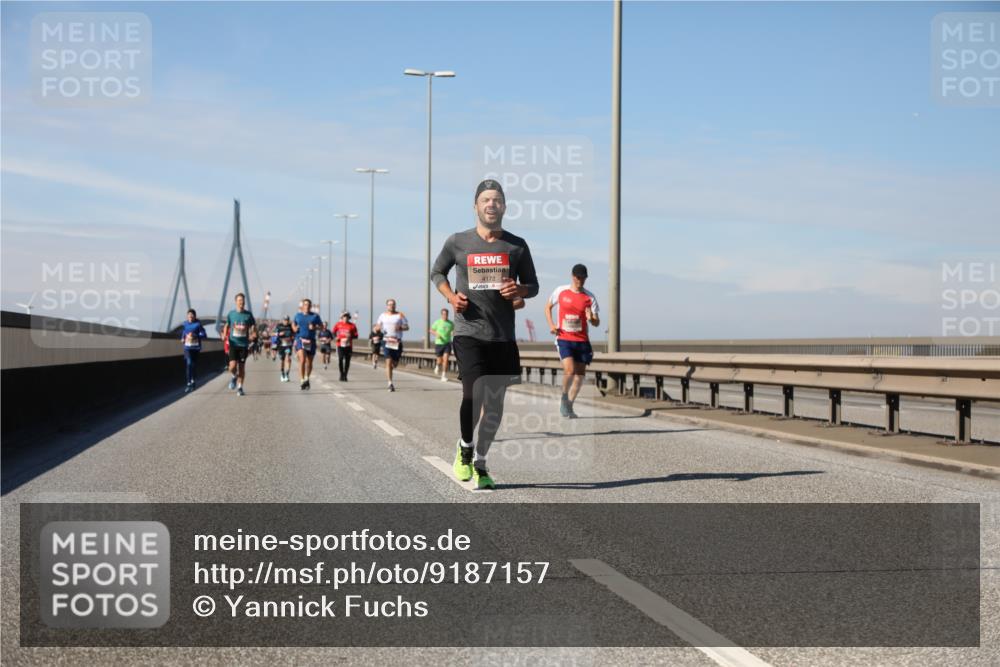 03.10.2025 - Köhlbrandbrückenlauf Yannick Fuchs http://msf.ph/oto/9187157 03.10.2025 11:45:39 Position 3 4172 meine-sportfotos.de