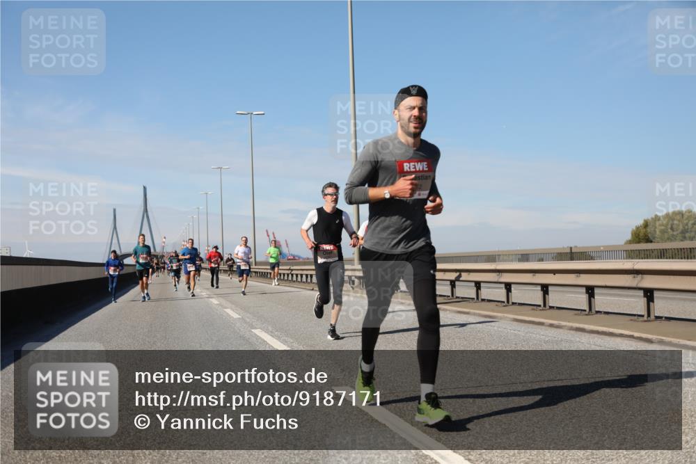 03.10.2025 - Köhlbrandbrückenlauf Yannick Fuchs http://msf.ph/oto/9187171 03.10.2025 11:45:40 Position 3  meine-sportfotos.de