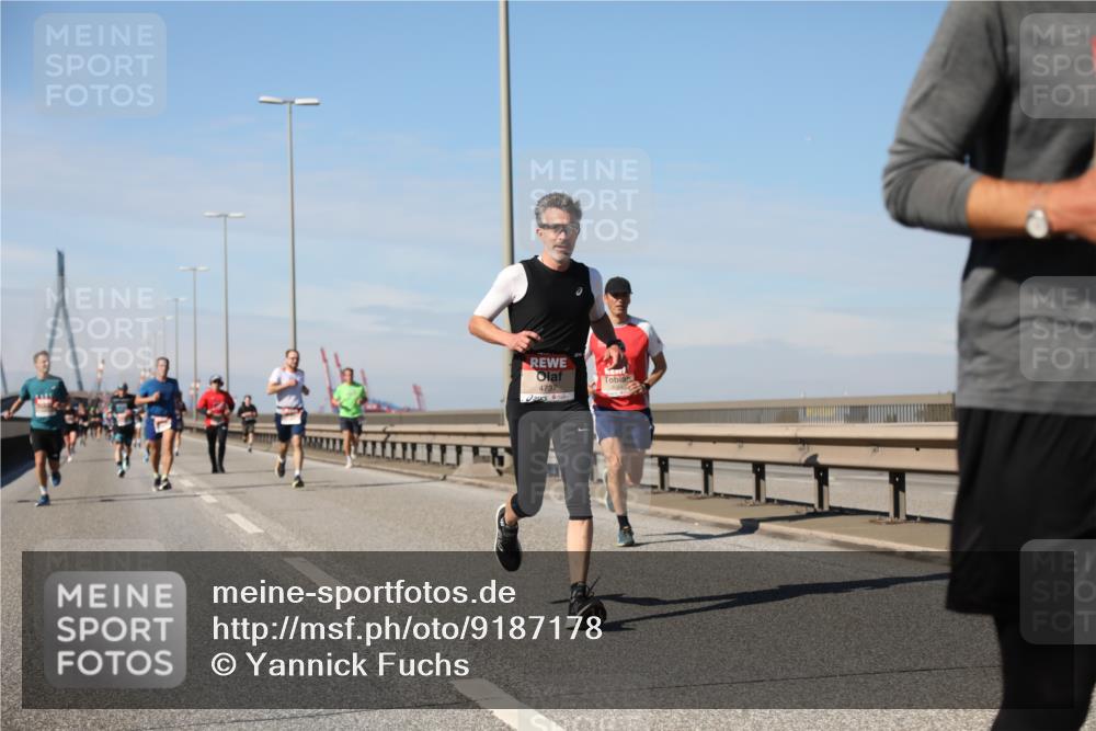 03.10.2025 - Köhlbrandbrückenlauf Yannick Fuchs http://msf.ph/oto/9187178 03.10.2025 11:45:41 Position 3 4737 meine-sportfotos.de