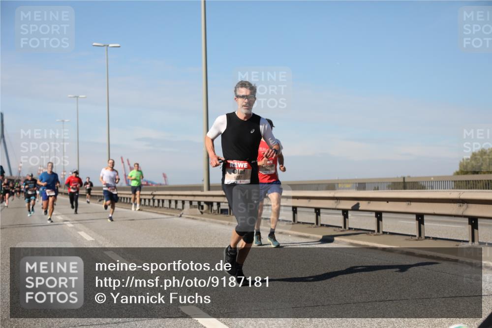 03.10.2025 - Köhlbrandbrückenlauf Yannick Fuchs http://msf.ph/oto/9187181 03.10.2025 11:45:41 Position 3 4737 meine-sportfotos.de