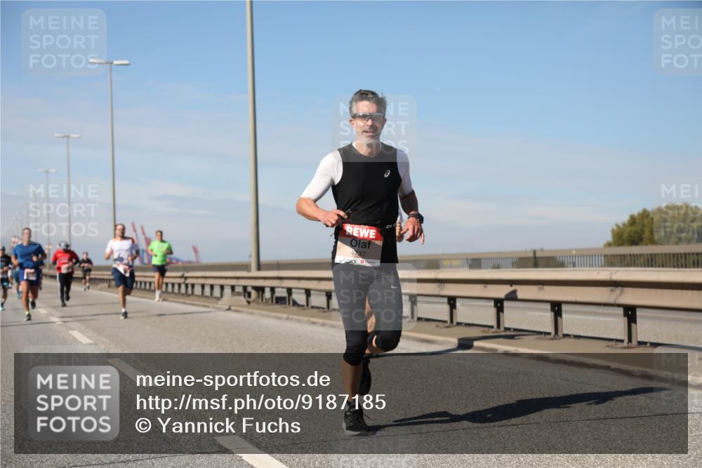 03.10.2025 - Köhlbrandbrückenlauf Yannick Fuchs http://msf.ph/oto/9187185 03.10.2025 11:45:41 Position 3 4737 meine-sportfotos.de