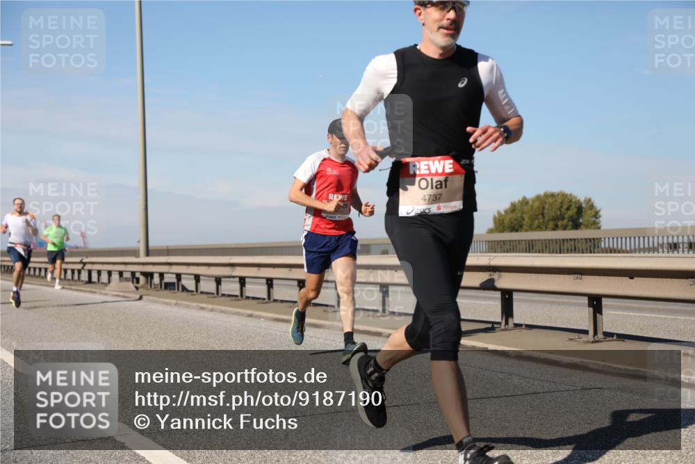 03.10.2025 - Köhlbrandbrückenlauf Yannick Fuchs http://msf.ph/oto/9187190 03.10.2025 11:45:42 Position 3 4737 meine-sportfotos.de