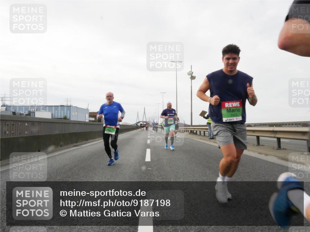 03.10.2025 - Köhlbrandbrückenlauf Matties Gatica Varas http://msf.ph/oto/9187198 03.10.2025 15:49:22 Position 3 7425 meine-sportfotos.de