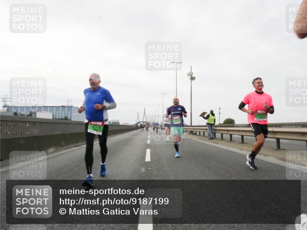 03.10.2025 - Köhlbrandbrückenlauf Matties Gatica Varas http://msf.ph/oto/9187199 03.10.2025 15:49:22 Position 3  meine-sportfotos.de