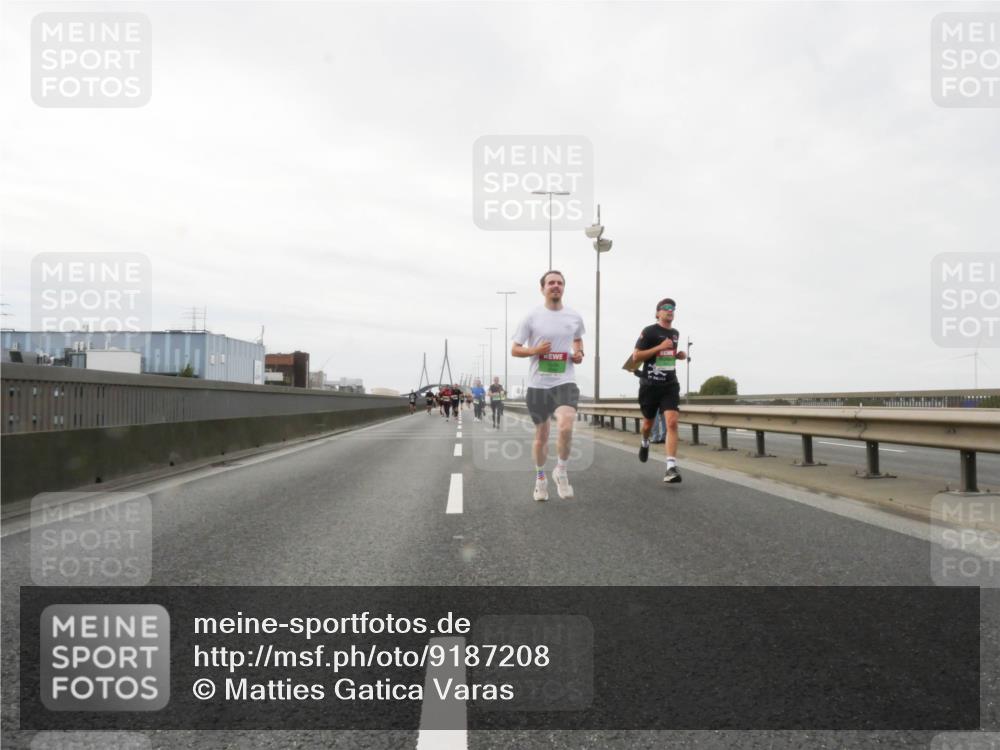 03.10.2025 - Köhlbrandbrückenlauf Matties Gatica Varas http://msf.ph/oto/9187208 03.10.2025 15:49:24 Position 3  meine-sportfotos.de