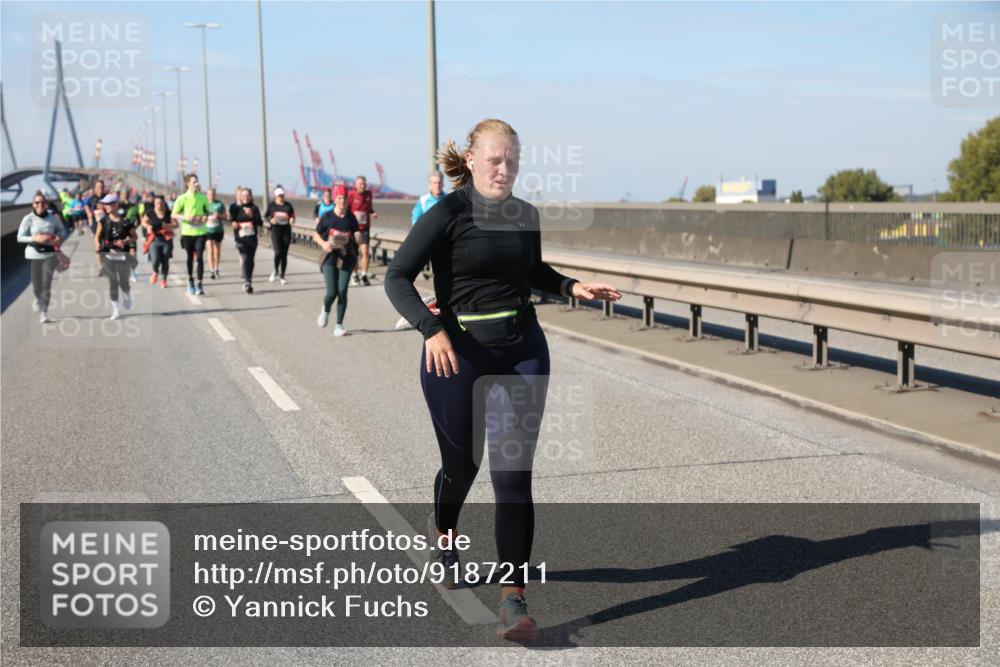 03.10.2025 - Köhlbrandbrückenlauf Yannick Fuchs http://msf.ph/oto/9187211 03.10.2025 12:06:25 Position 3  meine-sportfotos.de