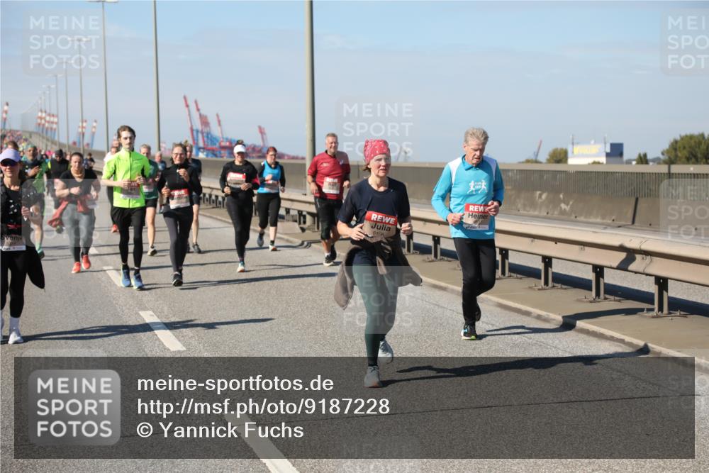 03.10.2025 - Köhlbrandbrückenlauf Yannick Fuchs http://msf.ph/oto/9187228 03.10.2025 12:06:28 Position 3 6106 meine-sportfotos.de