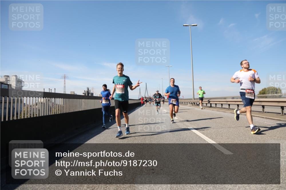03.10.2025 - Köhlbrandbrückenlauf Yannick Fuchs http://msf.ph/oto/9187230 03.10.2025 11:45:45 Position 3 2025, 4137 meine-sportfotos.de