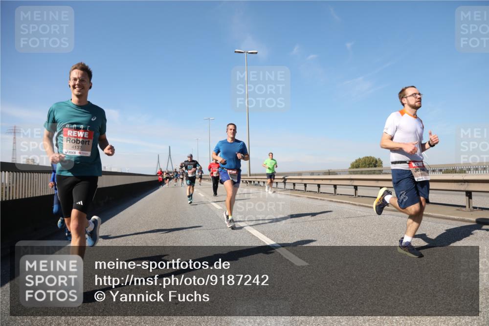 03.10.2025 - Köhlbrandbrückenlauf Yannick Fuchs http://msf.ph/oto/9187242 03.10.2025 11:45:46 Position 3 0020, 4137 meine-sportfotos.de