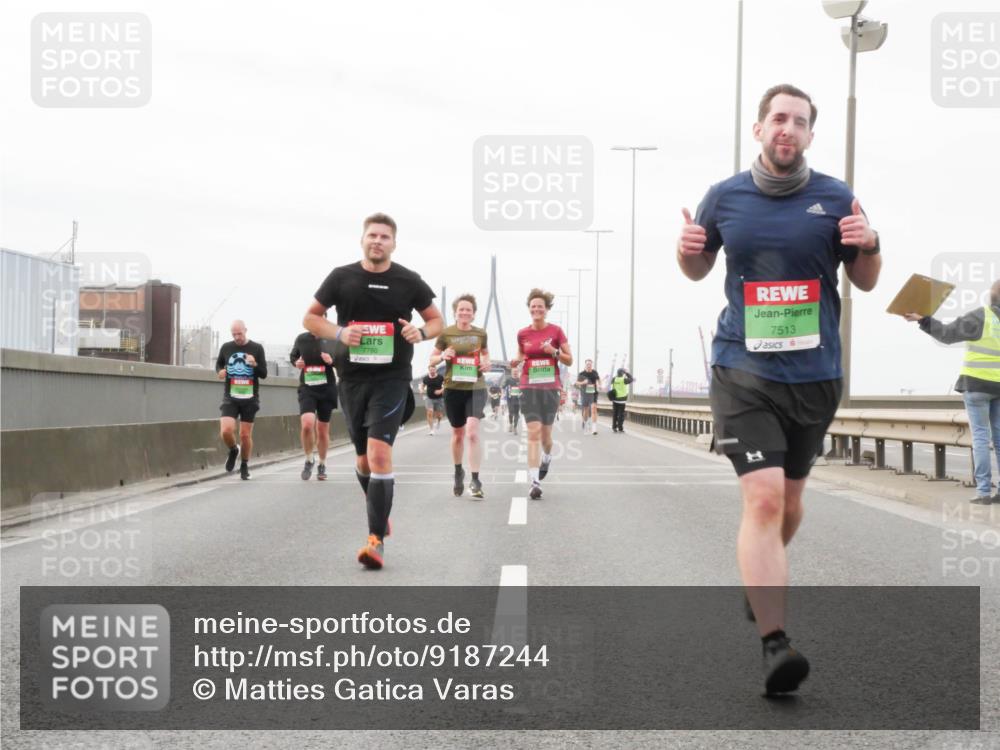 03.10.2025 - Köhlbrandbrückenlauf Matties Gatica Varas http://msf.ph/oto/9187244 03.10.2025 15:49:34 Position 3 7513, 7780 meine-sportfotos.de