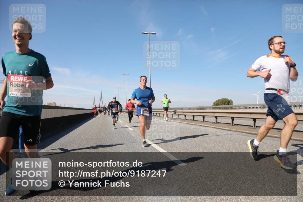 03.10.2025 - Köhlbrandbrückenlauf Yannick Fuchs http://msf.ph/oto/9187247 03.10.2025 11:45:46 Position 3 2025, 4137 meine-sportfotos.de