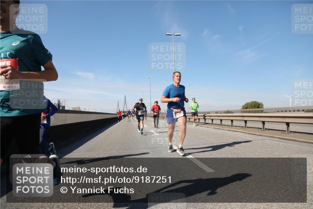 03.10.2025 - Köhlbrandbrückenlauf Yannick Fuchs http://msf.ph/oto/9187251 03.10.2025 11:45:46 Position 3 25, 37 meine-sportfotos.de