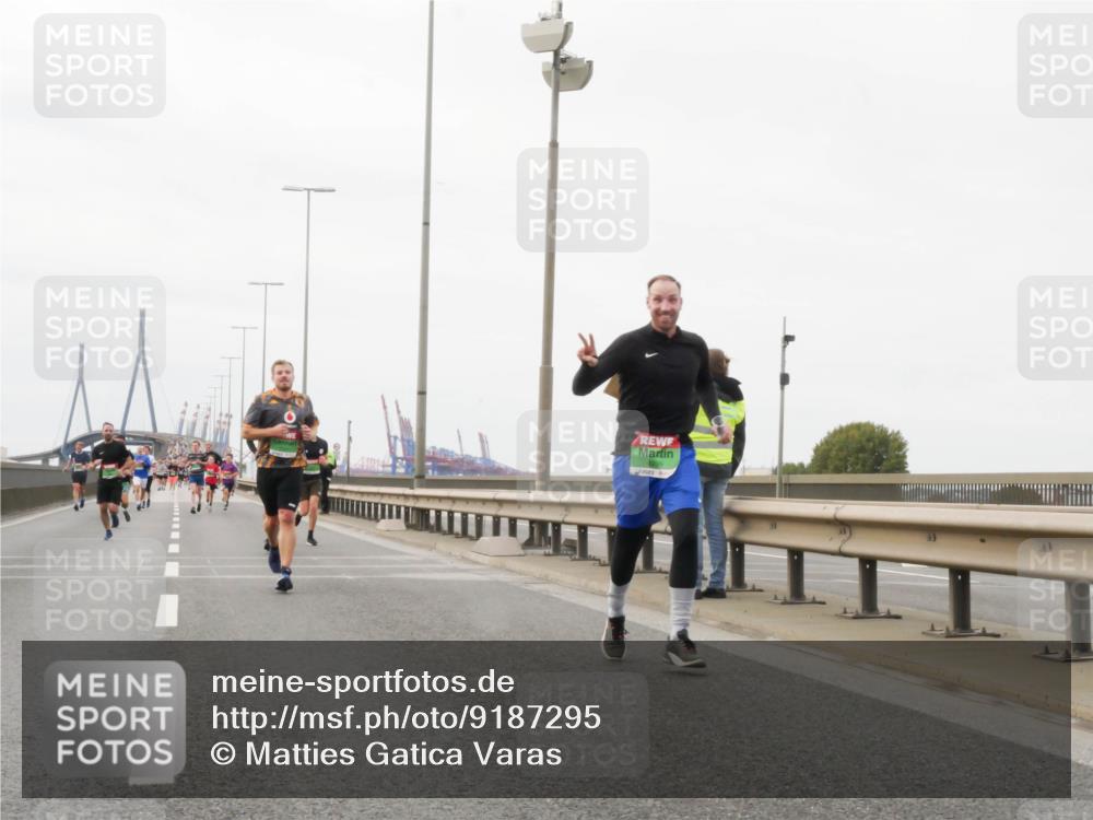 03.10.2025 - Köhlbrandbrückenlauf Matties Gatica Varas http://msf.ph/oto/9187295 03.10.2025 15:49:46 Position 3  meine-sportfotos.de